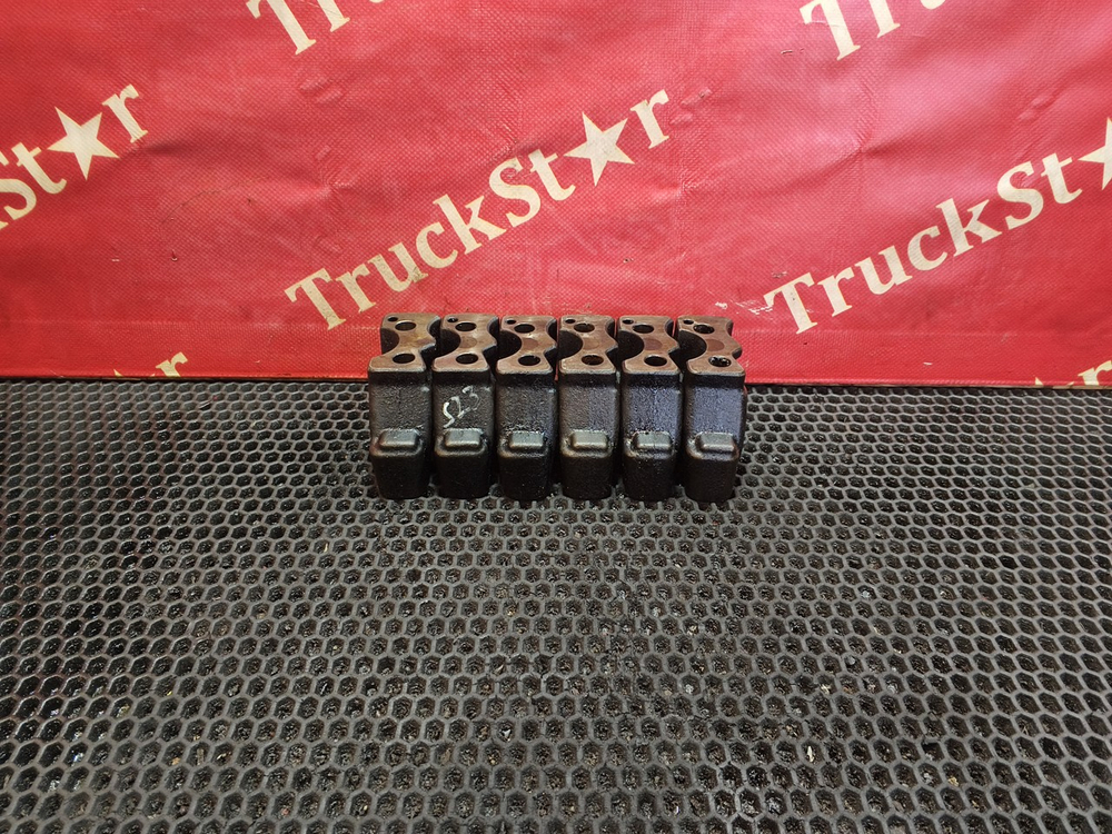 Комплект кронштейна вала рокеров