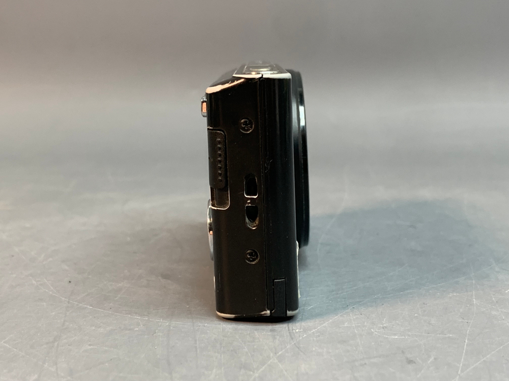 Sony CyberShot DSC-W830, неисправна матрица, скол на корпусе