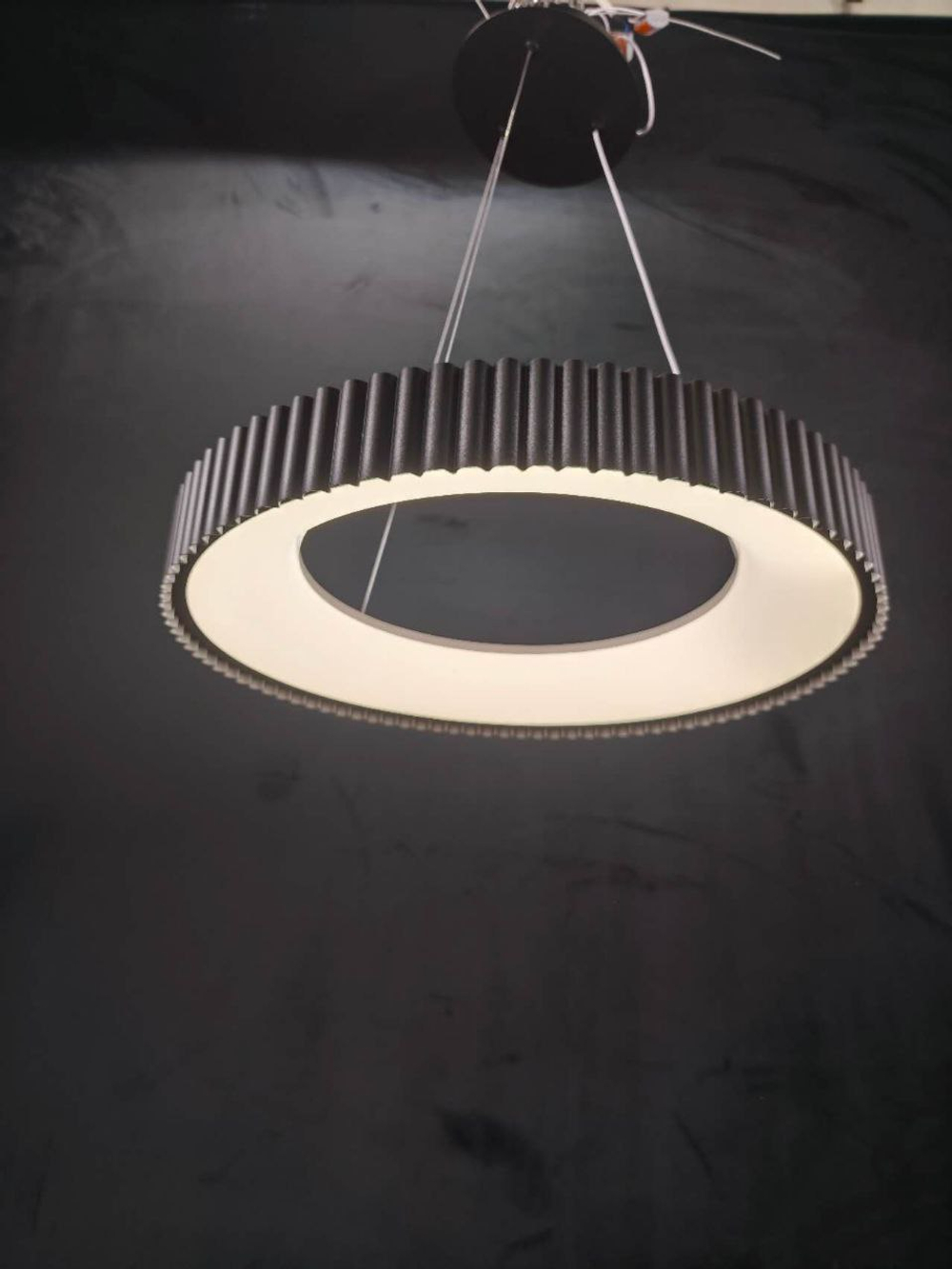 Люстра подвесная светодиодная Lanbos Piano, 120 Вт LED, 30 кв м, черная