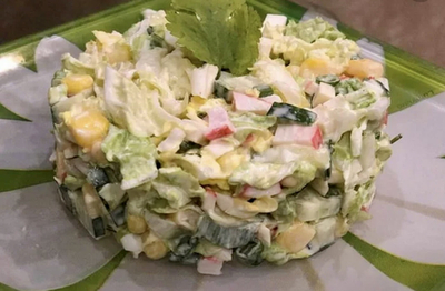 Салат с крабовыми палочками 300гр