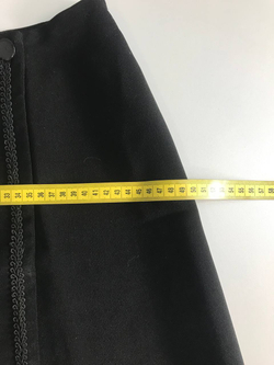 Юбка на запах лаконичная, визуально 46 размер, новая