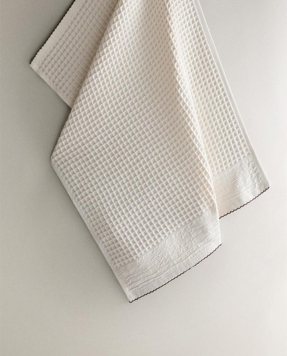 ZARA HOME КУХОННОЕ ПОЛОТЕНЦЕ ВАФЕЛЬНОЕ, ЭКРЮ