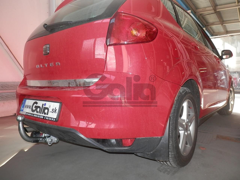 Оцинкованный фаркоп на SEAT Altea 2004-2015, SEAT Leon 2005-2013 (без электрики), Galia S074C