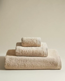 ZARA HOME ОДНОТОННОЕ ПОЛОТЕНЦЕ, КРЕМОВЫЙ