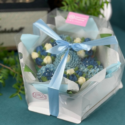 Букет из зимних капкейков: уют и тепло в каждом сладком шедевре