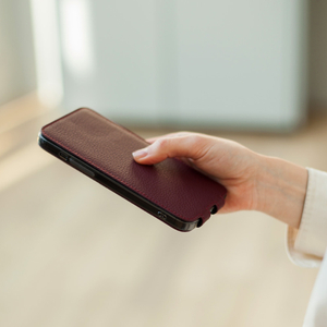 Чехол для iPhone 15 Pro Max из кожи теленка, бордового цвета