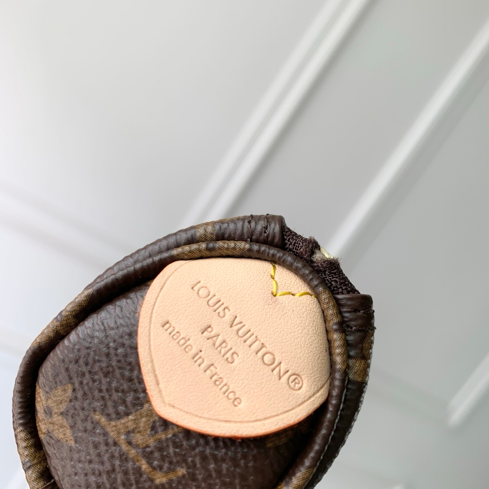 Louis Vuitton Pochette Pencil