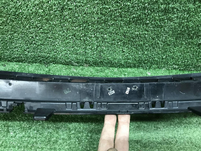 Решетка перед. бампера BMW 6er G32 (20-23) M-paket