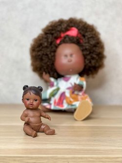 Кукла Nines виниловая 30см MIA CASE (3410A)