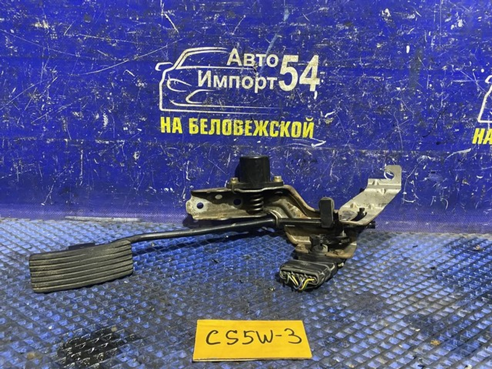 Педаль газа MITSUBISHI LANCER CEDIA 2000