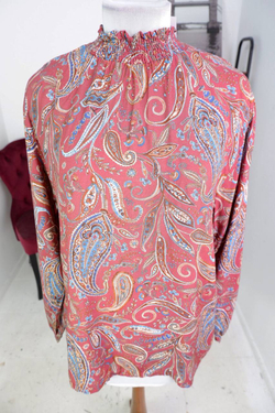 Блузка свободного кроя, маркировка XL, визуально на 50 размер