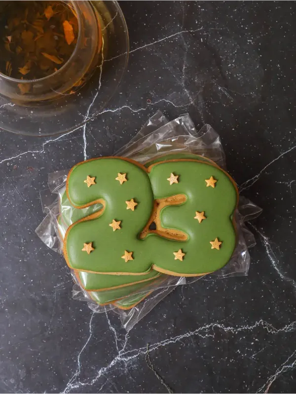 Пряники цифра 23, 4 штуки в комплекте