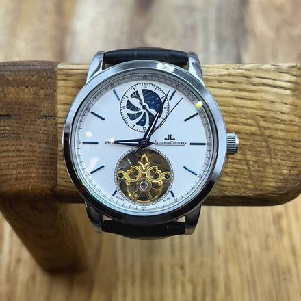 Часы Jaeger-LeCoultre