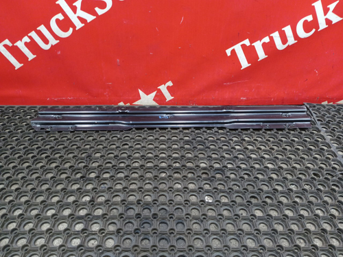 Кронштейн обшивки двери левой 2020г.