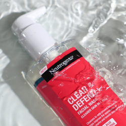Neutrogena Clear & Defend+ - очищающий гель против прыщей /   200  ml  / GTIN 3574661650760