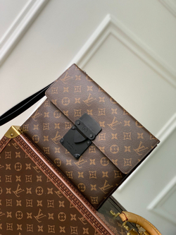 Louis Vuitton S Lock A4 Pouch