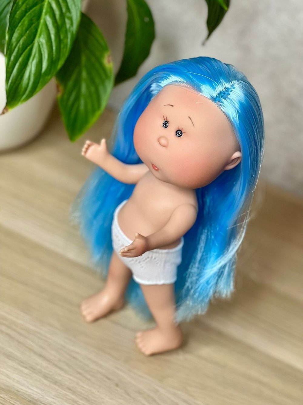 Кукла Nines виниловая 30см MIA без одежды (3000W48)