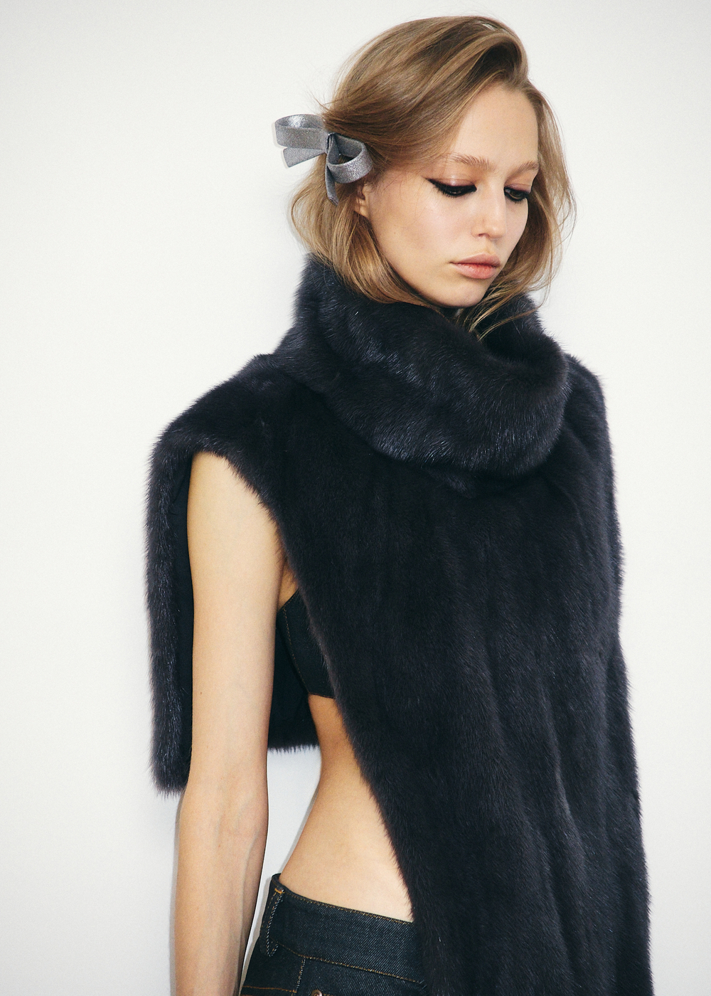 Бант "Стрекоза" из шерсти