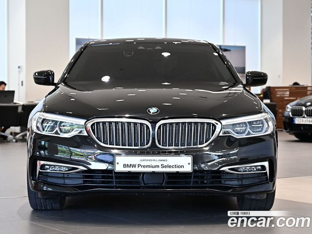 BMW 5 Series (G30) 530i xDrive Luxury Plus (10.2019)