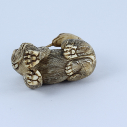 Нэцкэ Обезьяна и змея (мамонт)