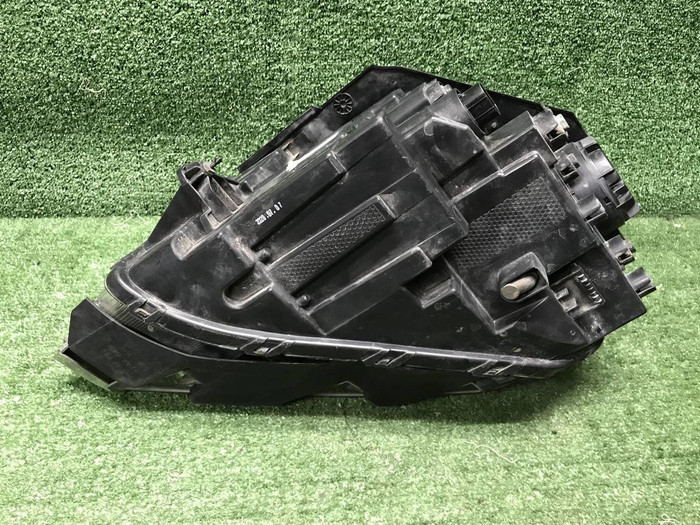 Фара правая Kia Mohave 1 HM (2019-2024) LED