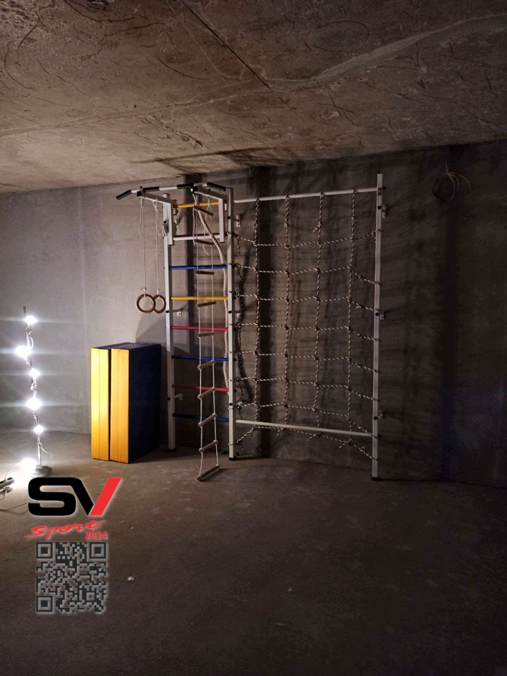 Монтаж шведской стенки Sv Sport с канатным лазом в бетонные, кирпичные стены