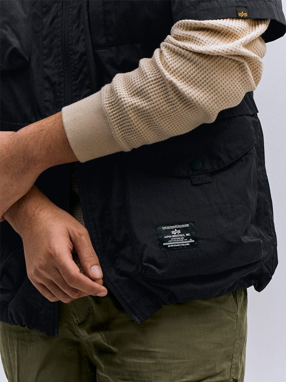 Рубашка мужская Alpha Industries SHORT SLEEVE MULTI POCKET ZIPPERED SHIRT JACKET