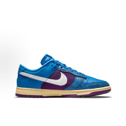 Nike Dunk Low Undefeated 5 On It Dunk vs. AF1