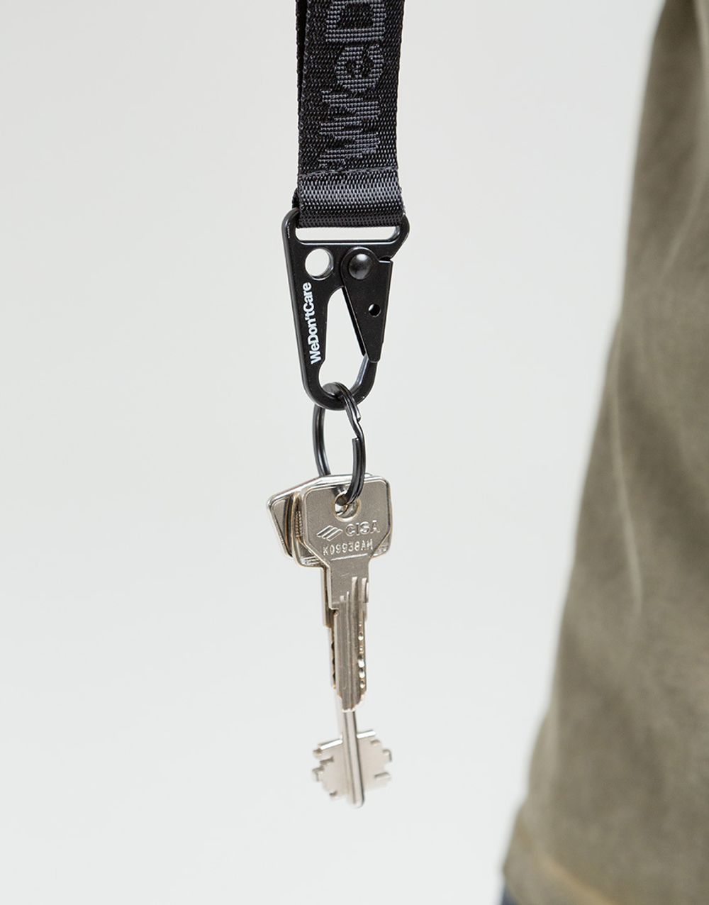 Брелок для ключей We Don’t Care Карабин Keyring Black