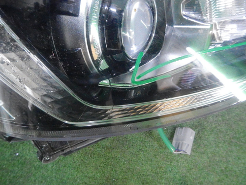 Битая Фара правая Subaru Forester 5 SK (2018-2021) LED