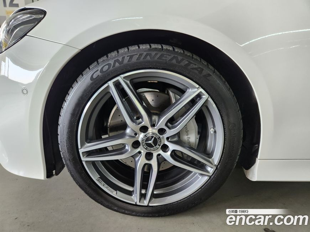Mercedes-Benz E-Class W213 E220d Cabriolet (12.2019)