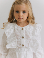 Блузка с рюшами, Молоко