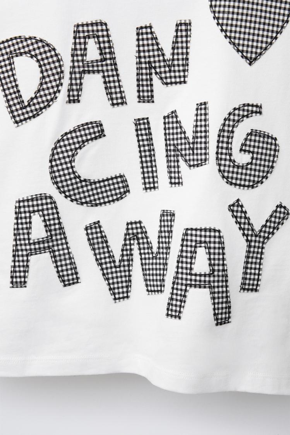 ZARA ФУТБОЛКА С НАШИВКОЙ В КЛЕТКУ ВИШИ, БЕЛЫЙ