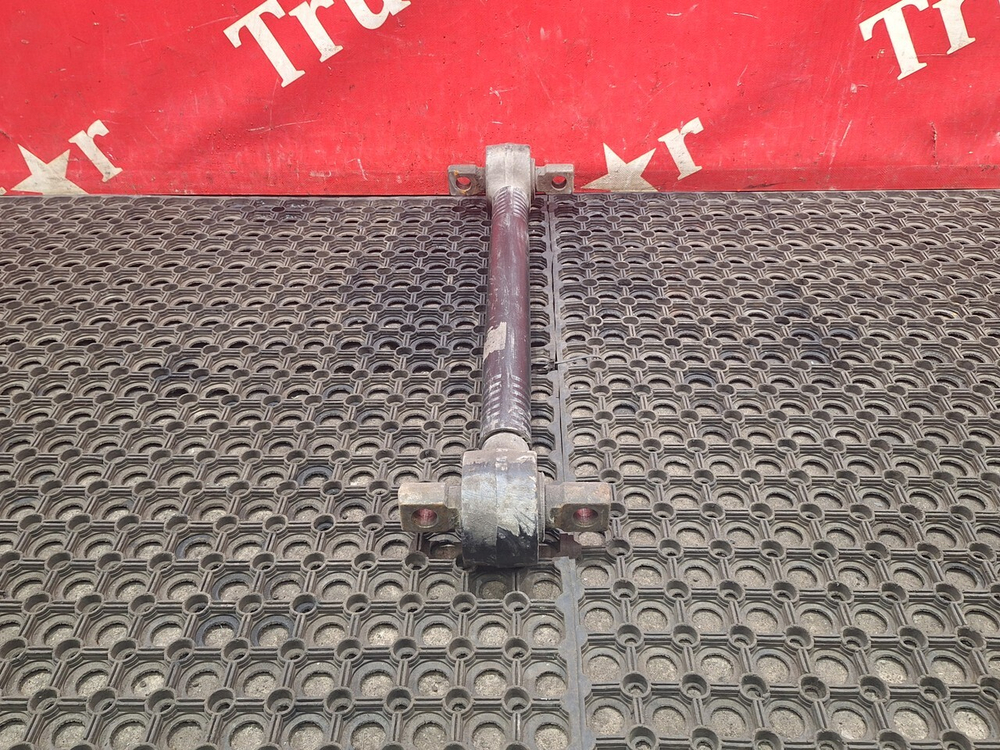 Тяга реактивная продольная