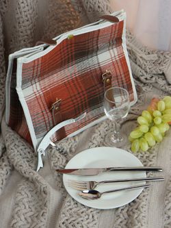 HOLYDAY BASKET Набор для пикника с термосумкой и пледом на 2 персоны