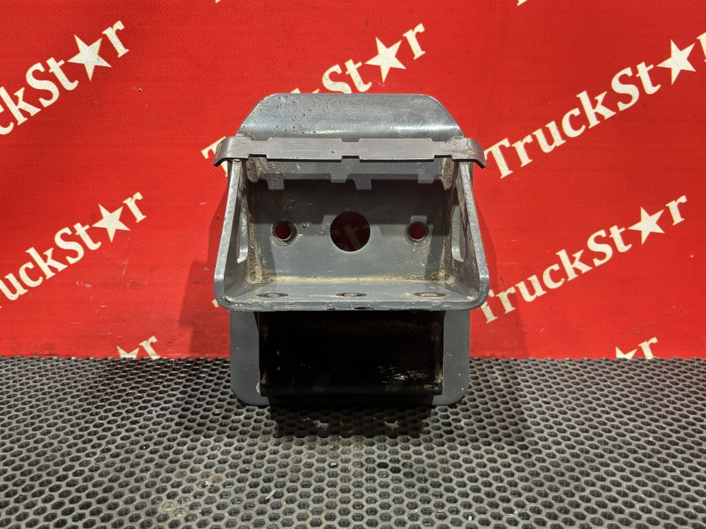 Кронштейн пневмоподушки 2023г.