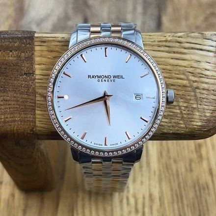 Часы Raymond Weil