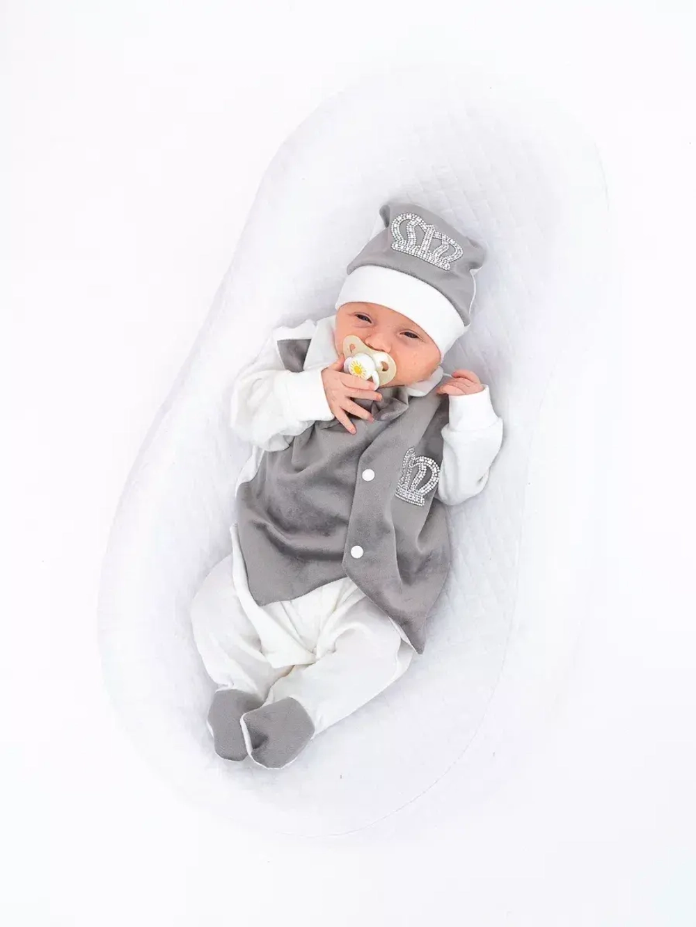 Комбинезон для новорожденного на выписку