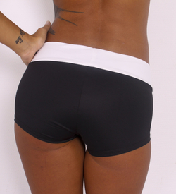 Maxi Fit Shorts, Black&White