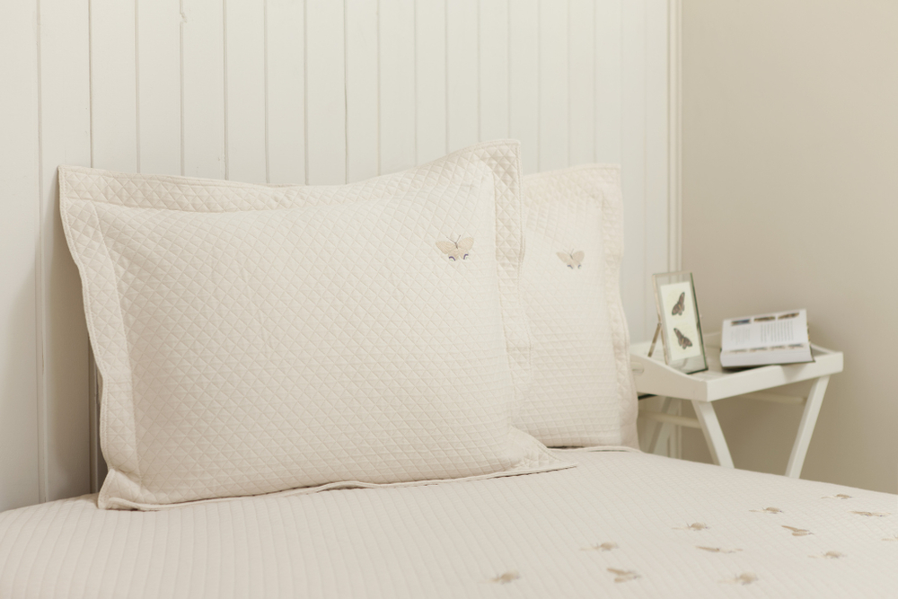 Элитная наволочка хлопковая Summer's Day экрю от Luxberry