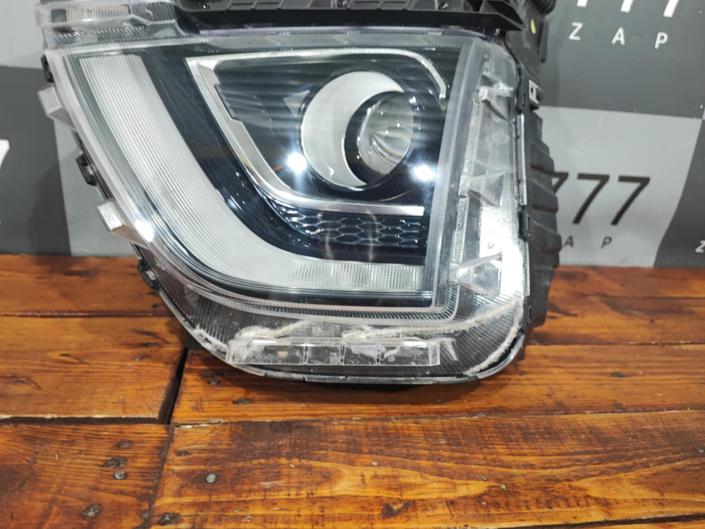 Фара левая галоген Hyundai Creta 2 (SU2) 21-нв Б/У Оригинал 92101BW010