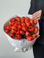 Букет из 35-ти оранжевых тюльпанов