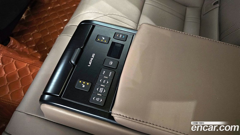 Lexus ES300h 7 Generation Luxury Plus (08.2022)
