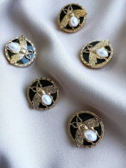 Декоративные металлические пуговицы на ножке