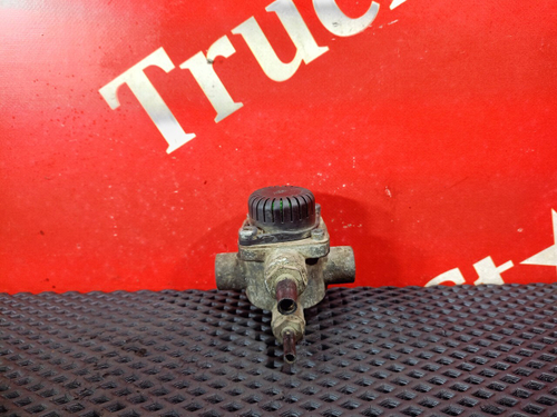 Клапан ускорительный