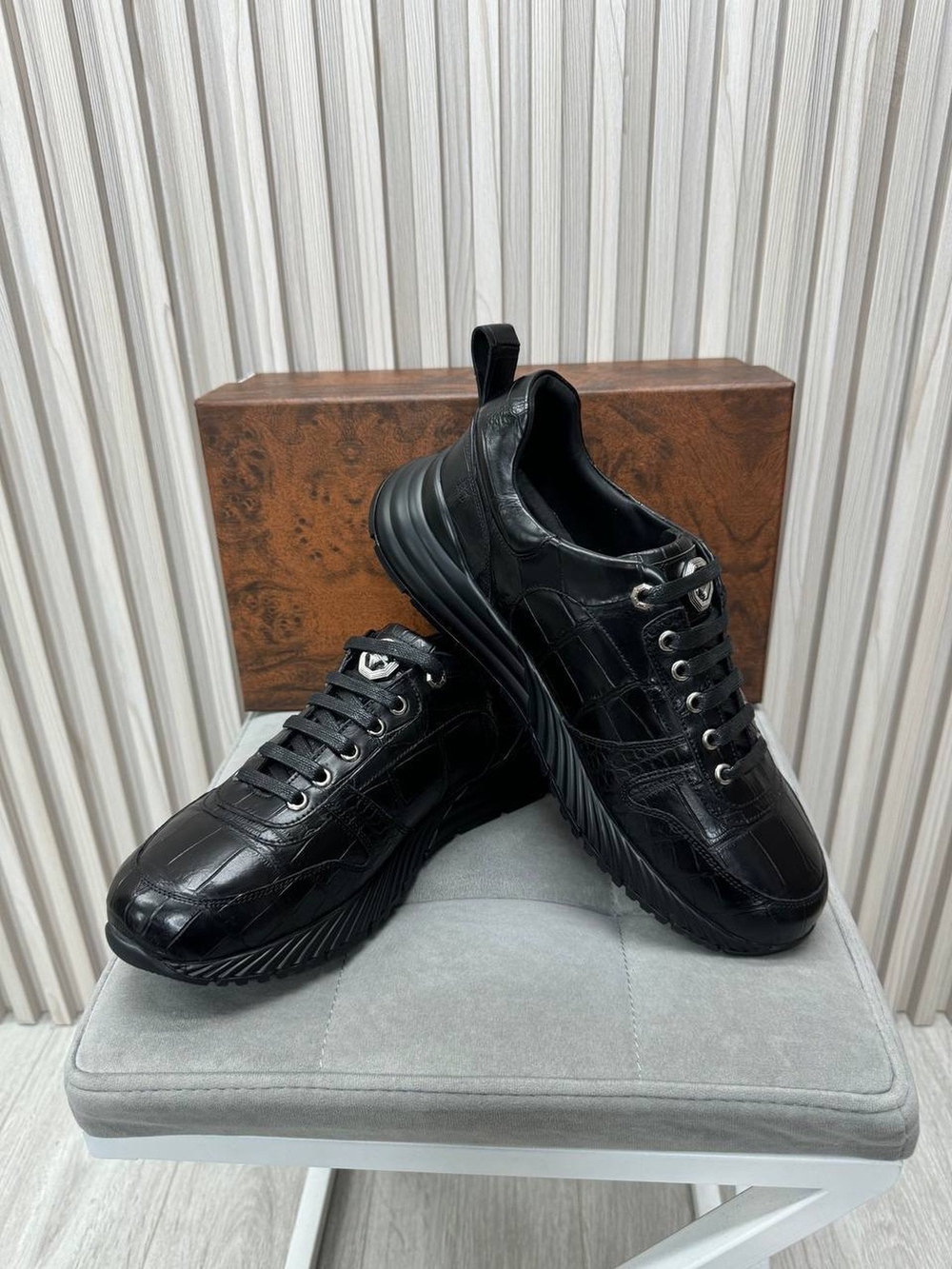 Кроссовки Stefano Ricci из кожи крокодила