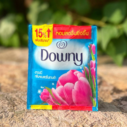 Концентрированный кондиционер для стирки белья парфюмированный Свежесть freshness Downy