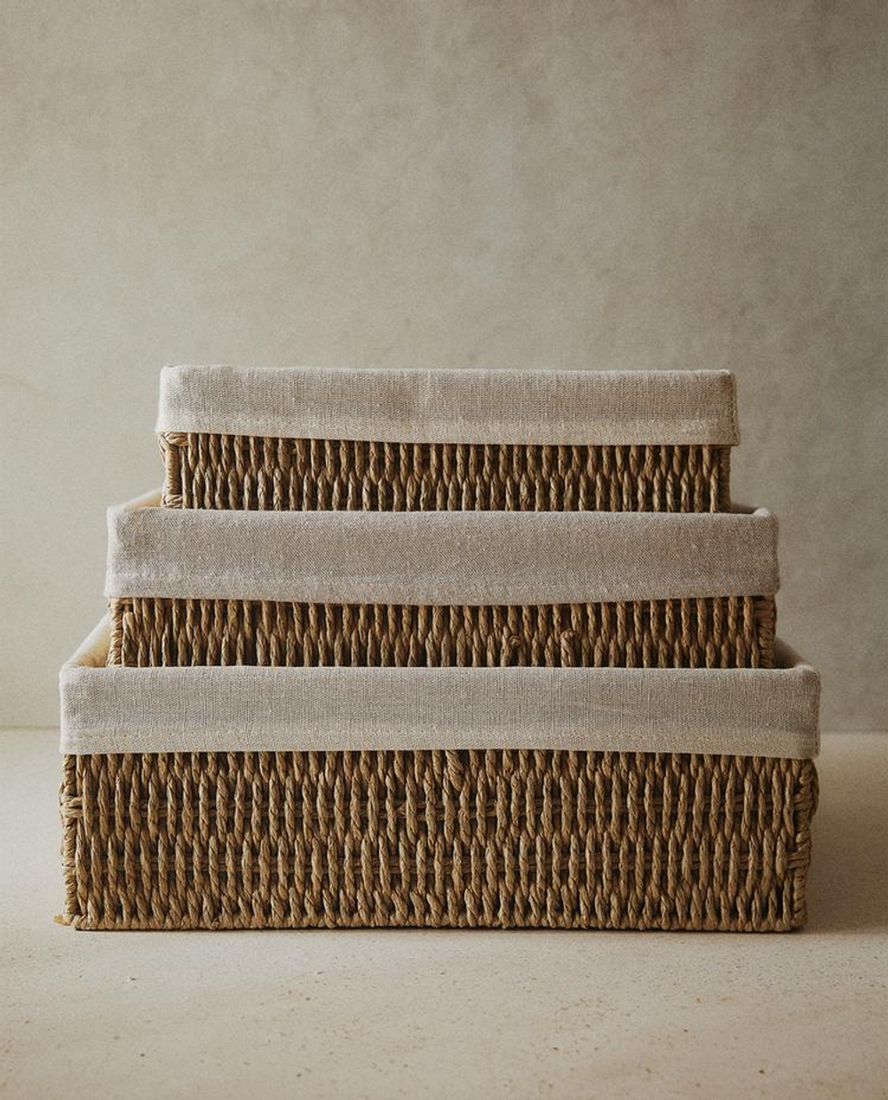 ZARA HOME ПРЯМОУГОЛЬНАЯ КОРЗИНА С ТКАНЕВОЙ ВНУТРЕННЕЙ ОБИВКОЙ, СВЕТЛО-БЕЖЕВЫЙ