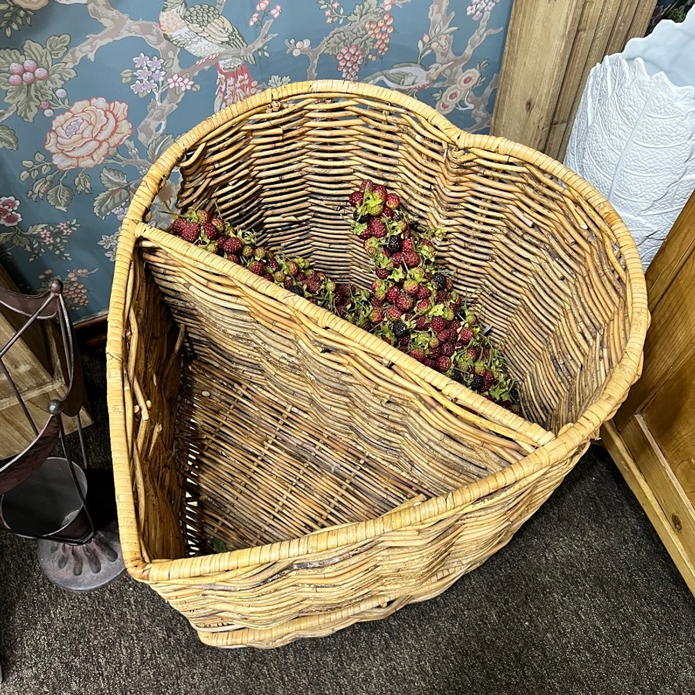 Корзина в виде сердца 50 см