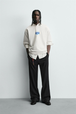 ZARA ФУТБОЛКА С КОНТРАСТНЫМ ПРИНТОМ, ЖЕЛТОВАТО-БЕЛЫЙ